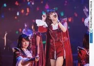 Morning Musume' 17 / Masaki Sato, Miki Nonaka / Live Photo, Horizontal Type, Sato Above-knee, Nonaka Bust Up / Morning Musume' 17 Official photo 『 "Morning Musume 20 th Anniversary Concert Tour 2017 autumn ~ We are MORNING MUSUME ~ Haruka Kudo Graduation Special" Live Version Part 1 』