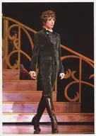 Takarazuka Revue (Hanagumi) / Rio Asumi / Live Photo / Whole Body / Black and White Green Costume / Both Hands / 2L Size / Hanagumi Grand Theater Performance 「 Po-no Ichizoku 」 Stage Photo