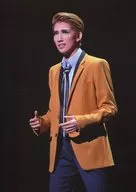 Takarazuka Revue (Ugumi) / Ryoho Makaze / Live Photo / Orange Navy Blue Costume / Left Facing Body / 2L Size / Ugumi Tokyo International Forum Hall C Performance "WEST SIDE STORY" stage photo