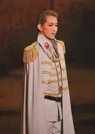 Takarazuka Revue (Star Troupe) / Red Yuzu Citron / Live Photo / Upper Body / Gold-Gray Costume / Body Facing Right 2L Size / Star Troupe Chunichi Theatre performance "Utakata no Koi" "Bouquet de TAKARAZUKA" stage photos