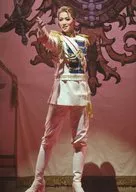 宝塚歌劇団(星組)/七海ひろき/ライブフォト・全身・赤白紺衣装・右手ポーズ・2Lサイズ/星組中日劇場公演「うたかたの恋」「Bouquet de TAKARAZUKA(ブーケ ド タカラヅカ)」舞台写真