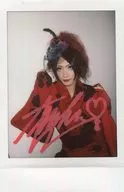 ☆ Crimson Shiva / Ashita Hana / Upper Body / Costume Red / Black / Yukata / Both Hands Up / Left Hand Shoulder / Background White / with handwritten signature / Live Cheki