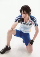 Yuta Iiyama (yuto Shinkai) / Whole Body, Squatting, Uniform, Right Hand Chin, Right Foot, Background White, Character Chief Shot / Stage 『 YOWAMUSHI PEDAL 』 New Inter-High ~ Hakone Gakuen Champion (The KINGDOM) ~ Bromide