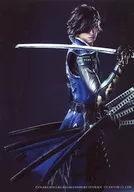 Hideto MAJIMA (Masamune DATE) / Hizagami (Above the Knee) / Costume blue / Right direction / Right hand sword / Line of sight left / Background black / actor shot / Zangeki 『 Sengoku BASARA 』 Rokuten Maoh Official photo Character