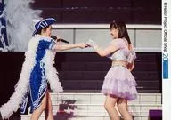 Morning Musume' 17 / Haruka Kudo / Akane Haga / Live Photo / Horizontal / Above the Knees / Morning Musume' 17 Official photo 『 "Morning Musume 20 th Anniversary Concert Tour 2017 Fall ~ We are MORNING MUSUME. ~ Haruka Kudo Graduation Special" Erina Ikuta / Yuki Sato / Haruka Kudo / Maria Makino / Akane Haga Live Version 』.