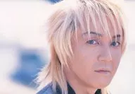 Access / Daisuke Asakura / horizontal type / face up / costume black / face right / camera eye / background white / official Official photo