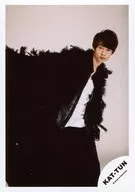 KAT-TUN/中丸雄一/膝上・衣装黑白・身体右向/"Ask Yourself>Jacque写真拍摄结束