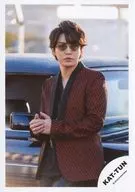 KAT TUN / Kazuya Kamenashi / Upper body / Costume red and black / Both hands layered / Slightly left facing / "KAT TUN LIVE 2018 UNION" Brochure Goods Shooting Off-shot / Official Official photo