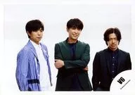 V6 / Group (3 persons) / Horizontal / Upper body / Costume dark / black / green / blue / Sakamoto-armband / "Crazy Rays/KEEP GOING" Jacque & PV photo off-shot / Official Official photo