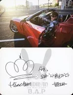 B.A.P/Him Chan/膝上・坐・車・背麵印刷帶簽名/BADMAN特典TREKA