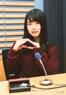 Neru Nagahama / Upper body, sitting, costume red, round with both hands / [20171208 update] / Keyakizaka46, this is Yurakucho Hoshizora Broadcasting Station Konpurin Bromide