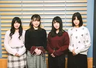 上村莉菜·長濱NEMA·守屋茜·渡邊理佐/橫型·膝上·兩手重疊·2L尺寸/【20171222更新】/欅坂46這裏是有樂町星空廣播局Konpuri明信片