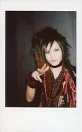 A & D/IRU / Upper Body / Costume Red / Black / 3 fingers of the right hand / Background Grey / Raw Cheki