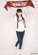 Wake Up，Girls！/田中美海/全身服裝製服白色雙手舉雙手毛巾背景白色/東北樂天金光老鷹樂隊×WUG！仙台市限定明信片2018