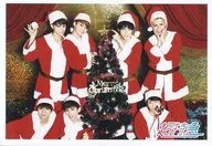 Super Express / Group (7 people) / Horizontal ・ Bust up ・ Lap ・ Costume Santa clothes ・ Christmas tree in the middle / "CHRISTMAS ONEMAN LIVE FANTASY LOVE TRAIN ～ A rail that connects to your home ～" Official photo 12th edition