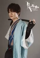 Ryotaro Akazawa (Hajime Saito) / Above-the-Knee / Left-Facing / Double-Handed / Character Actor Shot / Stage 「 Ryu, Dance with Wolves ~ Kusa Mǎng no Shishi ~ 」 Personal Bromide B