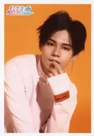 Super Express / Kai (Ogasawara Sea) / Bust up / Costume Pink / Right Facing / Left Hand Chin / Background Yellow / Special Official photo Set Kai 24th Birth Anniversary Ver