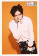 Super Express / Kai (Ogasawara Sea) / Above-Knee / Costume Pink / Right Hand Chin / Background Yellow / Special Official photo Set Kai 24th Birth Anniversary Ver