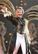 Takarazuka Revue (Yuki Gumi) / Bokai Futo / Live Photo / Above the Knee / Black and White Gold Costume / Right Hand Pose / 2L Size / Yuki Gumi Tokyo Performance 「 Triumphal Arch 」 「 Gato Bonito! 」 Stage Photo