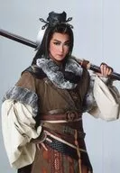 宝塚歌劇団(星組)/七海ひろき/上半身・背景灰色/星組公演「Thunderbolt Fantasy(サンダーボルト ファンタジー) 東離劍遊紀(とうりけんゆうき)」「Killer Rouge/星秀☆煌紅」スチール写真