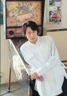 Ryo Kitazono / Above the Knee / White Costume / Leaning Back / Both Hands Overlap / 「 Ryo Kitazono 2018 Calendar Launch Commemorative Event 」 Bromide Photo Set C