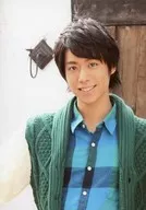 アンプラネット/Ibu(準惑星ハウメア人☆サティ)/上半身・衣装水色・緑・白・右手伸ばし・背景白・茶/「アンプラネット -Back to the Past!-」