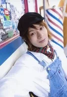Shun'ya Ohira / Upper Body / Costume White Blue / Hat / Overall / Right / 「 Shun'ya Ohira 1 st DVD 『 Kokoro no Tabi 』 Sale Memorial Event 」 Official photo D Set
