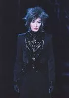 Takarazuka Revue (Sora-gumi) / Yuya Hasumi / Live Photo / Above the Knee / Black Costume / Under Both Hands / Closed Mouth / Black Background / 2L Size / Sora-gumi Drama City Performance 「 Shangri-la - Mizuno-jo - 」 Stage Photo