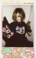 D/HIDE-ZOU/上半身衣服黑色・白色・紅色・灰色・T恤・右側環保袋・左手手指3根立/生Cheki