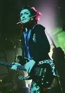 BUCK-TICK/今井壽/身體向左·啣著·背景黑/"TOUR No.0-Guernican Moon-"隨機托萊卡