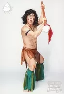 小野友樹/全身・裸・腰巻茶色・両手棒・背景白/「YUKI ONO 1st Live ～Final パーティー 2017～」ブロマイド 大地セット