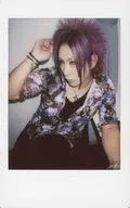 The Raid. / Ichiyō / Knee-High / Costume White / Purple / Black / Flower Pattern / Right Hand Raised / Face Left Facing / Fresh Cheki