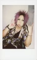 The Raid. / Ichiyo / Upper Body / Costume White / Purple / Black / Flower Pattern / Inflated Cheeks / Double Index Finger / Little Finger Standing / Eye Point Right / Raw Cheki