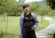 Lee Joon / Horizontal, Above the Knee, Black Costume, Left-Hand Carrying, Leaning Neck, Outdoor / DVD "Lee Joon's Special Trip" Special Official photo