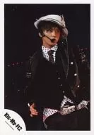 Kis-My-Ft2 / Taisuke Fujigaya / Live Photo / Above the Knee / Costume Black / White / Cap / Earphones / Microphone / Official Official photo