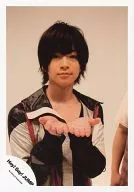 Hey! Say! JUMP / Yuri Chinen / Upper Body / Costume White / Black / Both Hands Par / Background Beige / Official Official photo