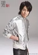 D-BOYS / Tetsuya Makita / Above the Knees, Costume Silver, Jeans, Facing Right, Left Hand Pocket, Mouth Closed, Background Grey / D-BOYS STAGE 2009 "Raven ~ KARASU ~ 10"