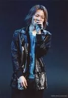 Kansai Johnnys Jr. / Ryuta Muro / Live Photo / Above the Knee / Black costume / Blue / Microphone on the left hand / Lower right eye / Black background / No frame / Official Official photo