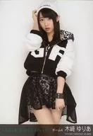 Yuria Kizaki / Acima do joelho, chapéu da mão direita / AKB48 Imagem individual "Green Flash"