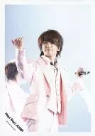 Hey! Say! JUMP / Yuri Chinen / Live Photo / Above the Knee / Costume Pink / Both Hands Lifted / Eye View Left / Background White / Official Official photo