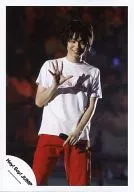 Hey!Say!JUMP/伊野尾慧/現場照片·膝上·T恤白·右手帕·左手麥剋風/官方生寫真