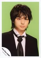 Hey! Say! JUMP / Kei Inoo / Bust up / Costume black and white / Necktie / Background green / Official Official photo