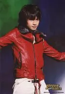 SeXyzone / Ken Nakajima Person / Live Photo / Above the Knees / Costume Red / White / Facing Right / Mouth Closed / Arms Spread / Background Black / Green / JOHNNYS' 2020 WORLD