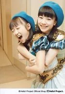 Morning Musume / Haruka Kudo / Ayumi Ishida / Above-the-Knees, Costume Blue, Water Color, Gold, Hat Blue, Kudo Eye Closure, Ishida Hugging / Official Official photo