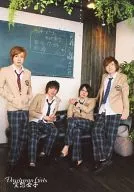 池袋男子BL学園/集合(4人)/全身・制服ベージュ・座り・黒板/Daydream Girls 空想女子