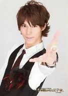 Kyosuke Hamao / Upper Body / Costume Black and White / Necktie / Left Hand Par / Stage "Prince of Mysterious Town - Messengers of the Night" Official photo