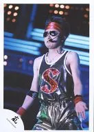 Arashi / Satoshi Ohno / Live Photo / Knee-Top / Costume Black / Red / Sunglasses / Official Official photo