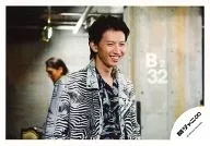 Kanjani Eight / Tadayoshi Okura / Horizontal, Bust up, Costume white, Black, Body Facing Right, Eye View Right, Smile / Official Official photo