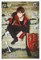 Super Express / Yuki Murata / Whole body, sitting, costume red, black, right hand sword, shield, staircase, skull, chain / BULLET TRAIN ONEMAN SHOW 2014 skull, Chain / BULLET TRAIN ONEMAN SHOW Summer Nationwide Zepp TOUR ~ When the Lone Warriors Release Their Power, Electric Shock Warning is issued! ~