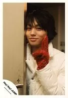 Hey!Say!JUMP/伊野尾慧/上体衣白色左手和平手套红色/正式生写真